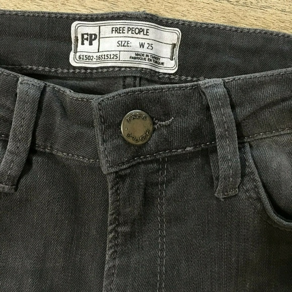 FREE PEOPLE Raw-Hem Straight Crop Jeans NWOT 25 - Picture 6 of 6